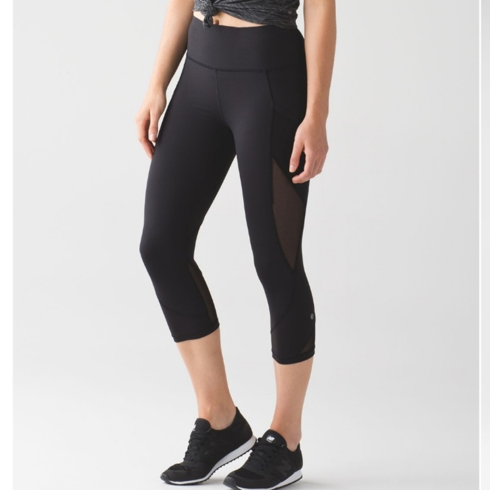 Lululemon Fast as Light Crop Luxtreme Black High Rise Leggings 6 - Picture 10 of 16